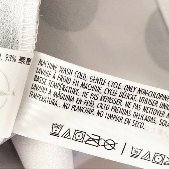 Disneyland Paris White Polkadot MINNIE MOUSE Short Sleeve Romper Size S - Picture 11 of 12